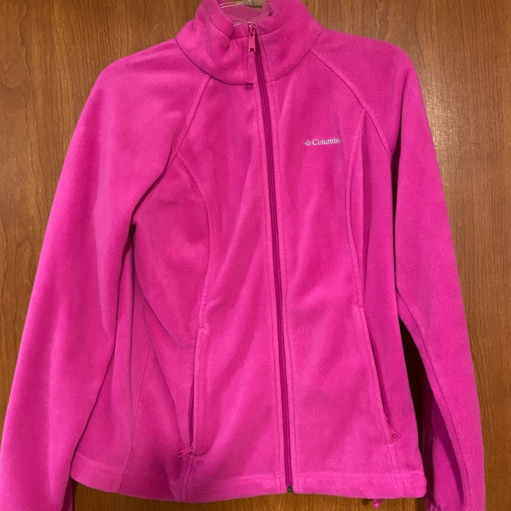 Medium hot pink Columbia flees zip up.